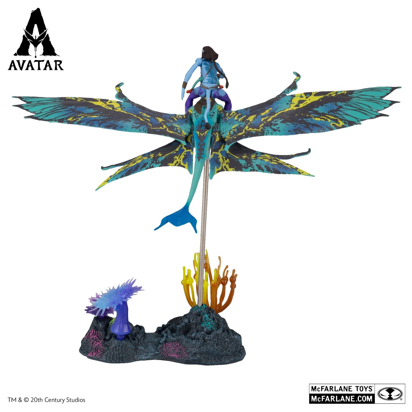 Avatar 2, figurine Neytiri sur son Banshee de dos