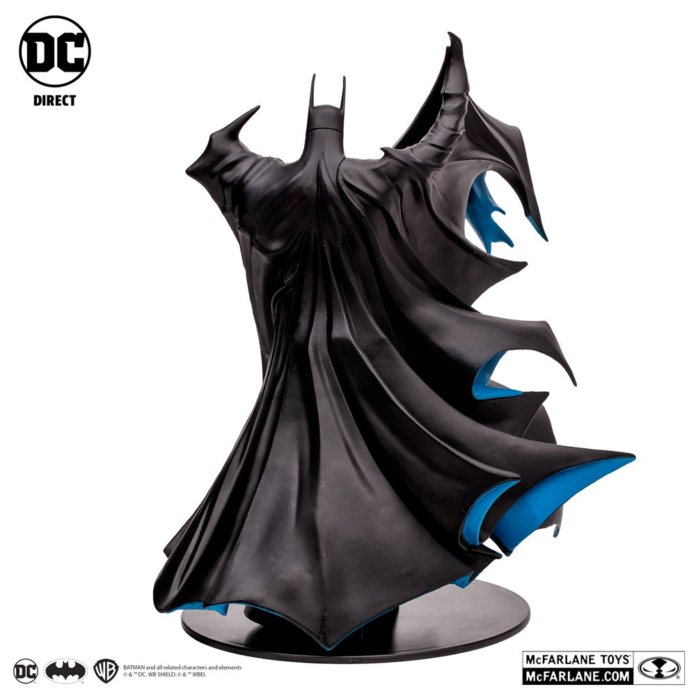 Figurine 12" Batman noir par Todd McFarlane de dos