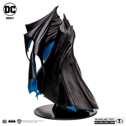 Figurine 12" Batman noir par Todd McFarlane de profil