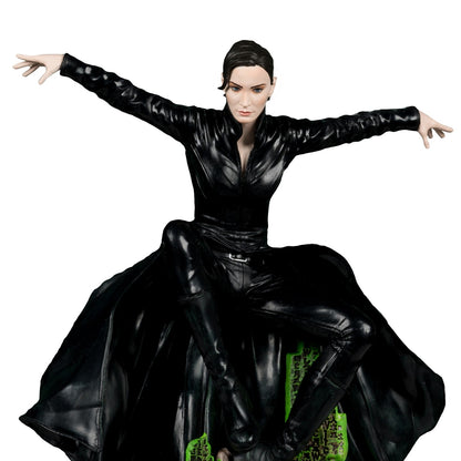 Matrix, figurine Trinity Movie Maniacs McFarlane en gros plan