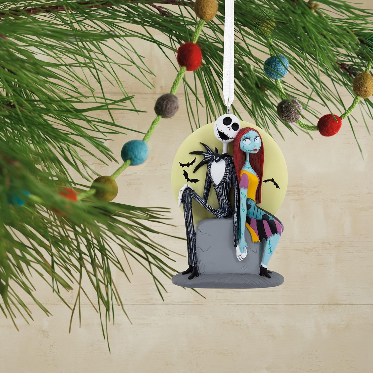 NBX Jack and Sally christmas tree ornament 02