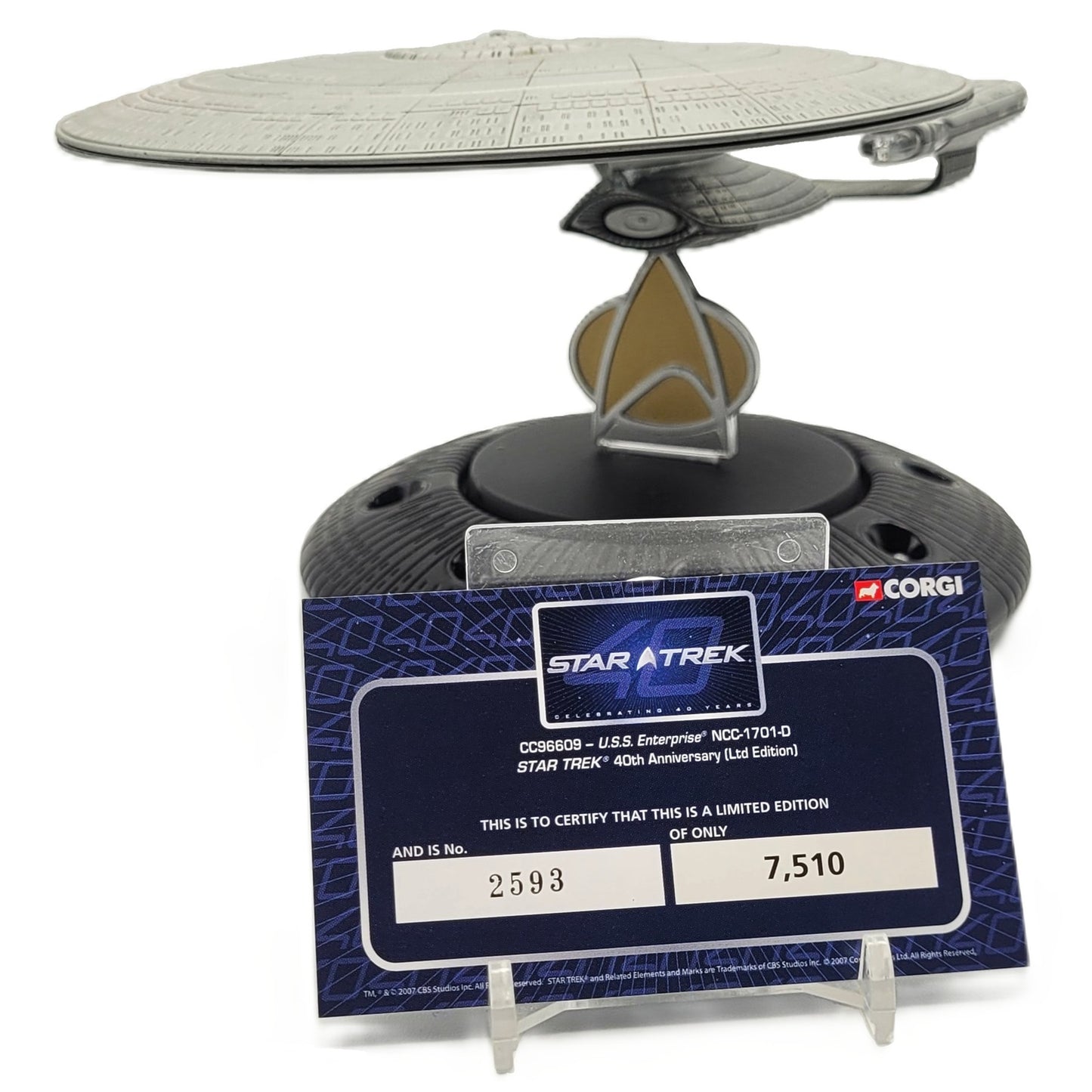Star Trek U.S.S. Enterprise NCC-1701-D (40th anniversary) Corgi avec certificat numéroté