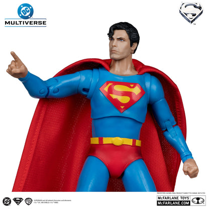 Superman (1978) figurine DeLuxe Theatrical Edition en action