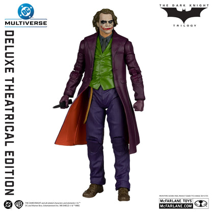 Batman The Dark Knight figurine The Joker DeLuxe Theatrical Edition en action