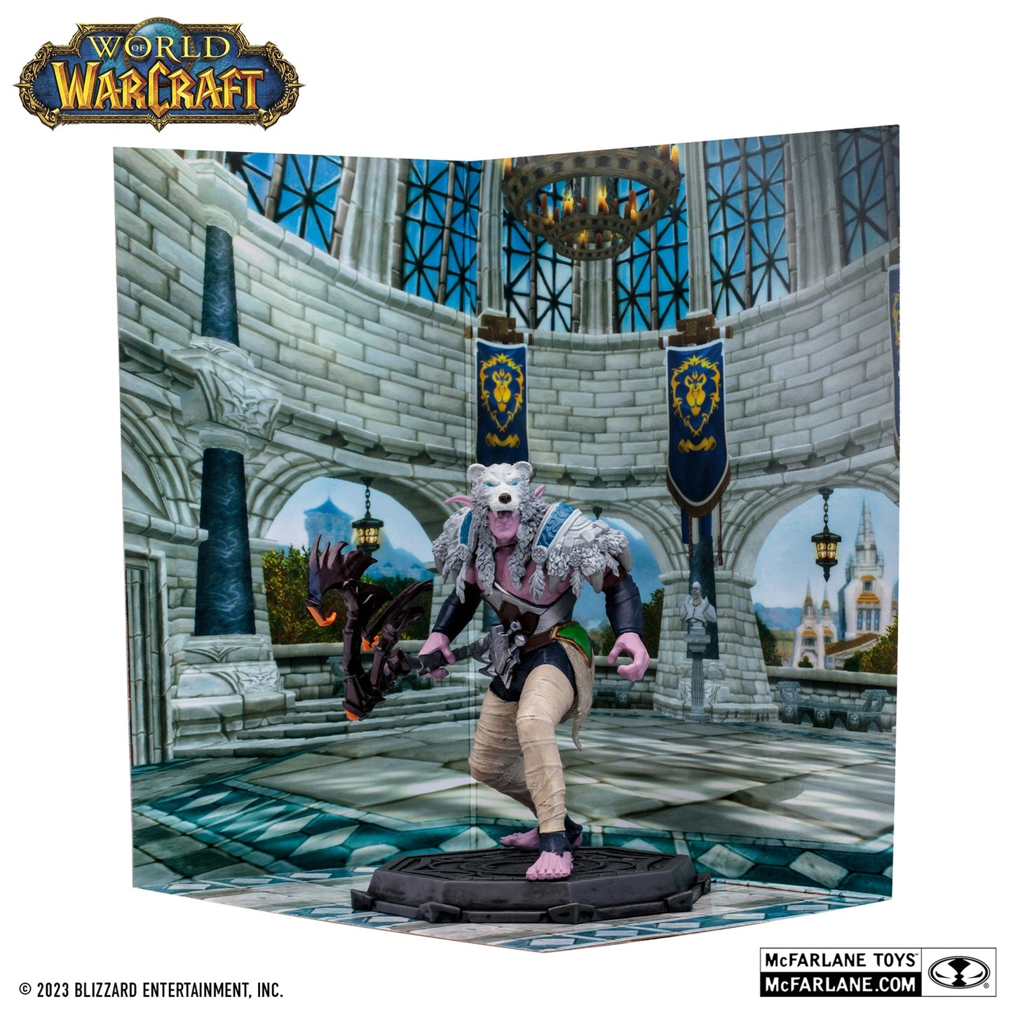 World of Warcraft, figurine Common Elf Druid McFarlane avec le fond