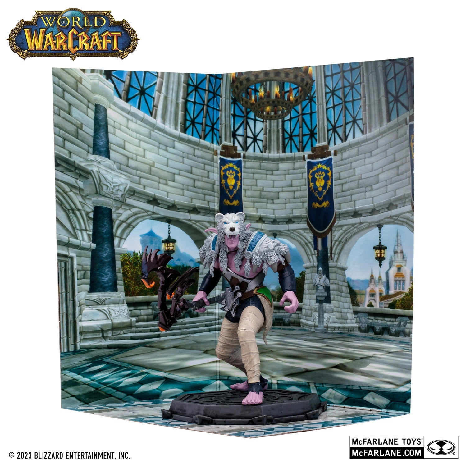 World of Warcraft, figurine Common Elf Druid McFarlane avec le fond